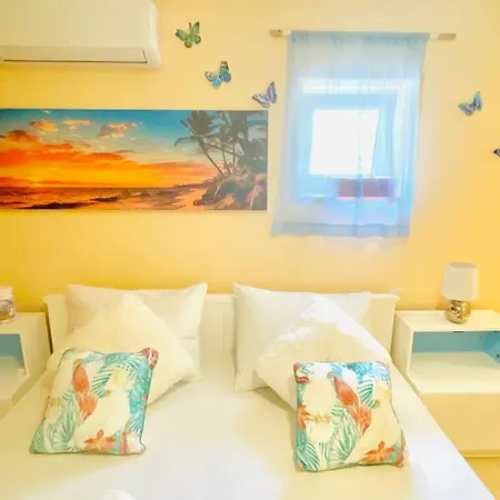 Apartman Colorful And Happy - With Parking