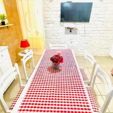 Colorful And Happy - With Parking Apartment Sukosan
