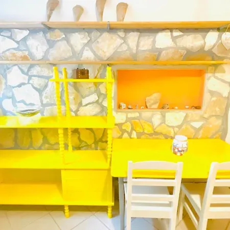 Colorful And Happy - With Parking Apartment Sukosan